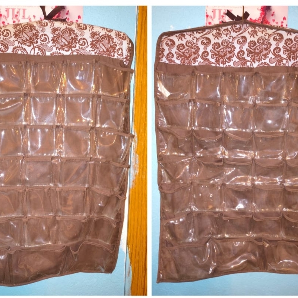 ⭐Trade In Progress⭐Over-the-Door Clear Pocket Organizer - Brown with Damask Top